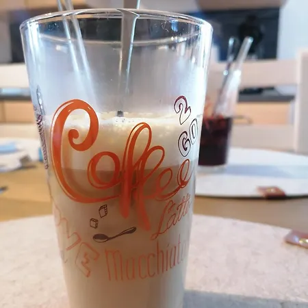 Loenshof In Der Lueneburger Heide *